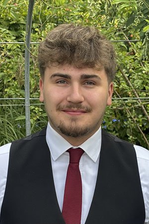 Portr&auml;t von Nick Wellenbrink von M&uuml;ther-Bestattungen in G&uuml;tersloh